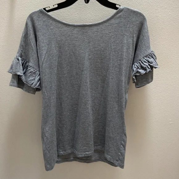 NWOT Women’s Nom Maternity - Grey and Ruffled Maria Nursing top. Size Medium. - Picture 11 of 16